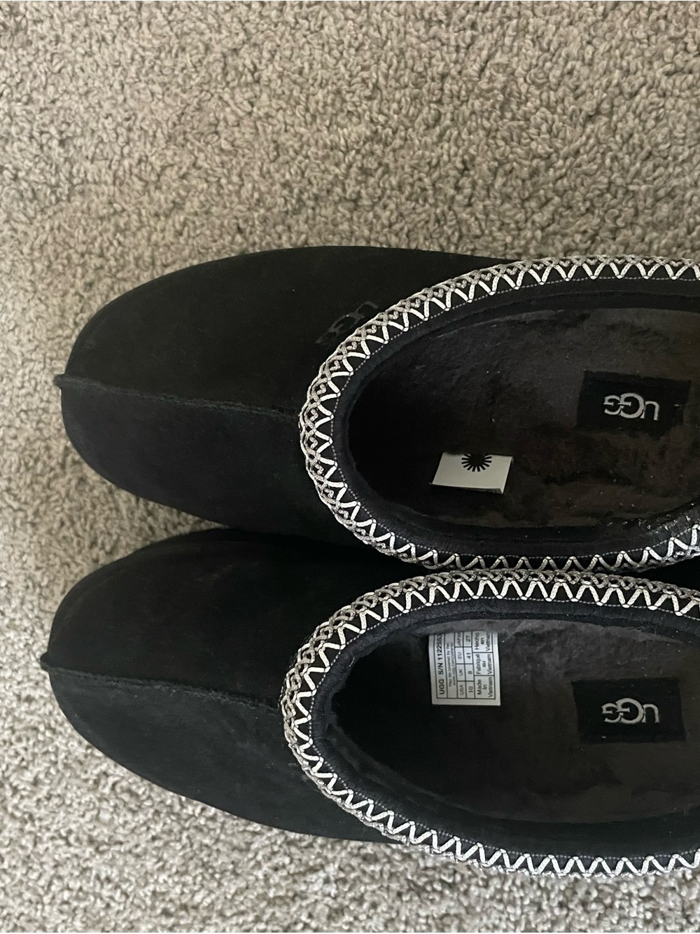 Black Ugg Tasman Platform Slippers
